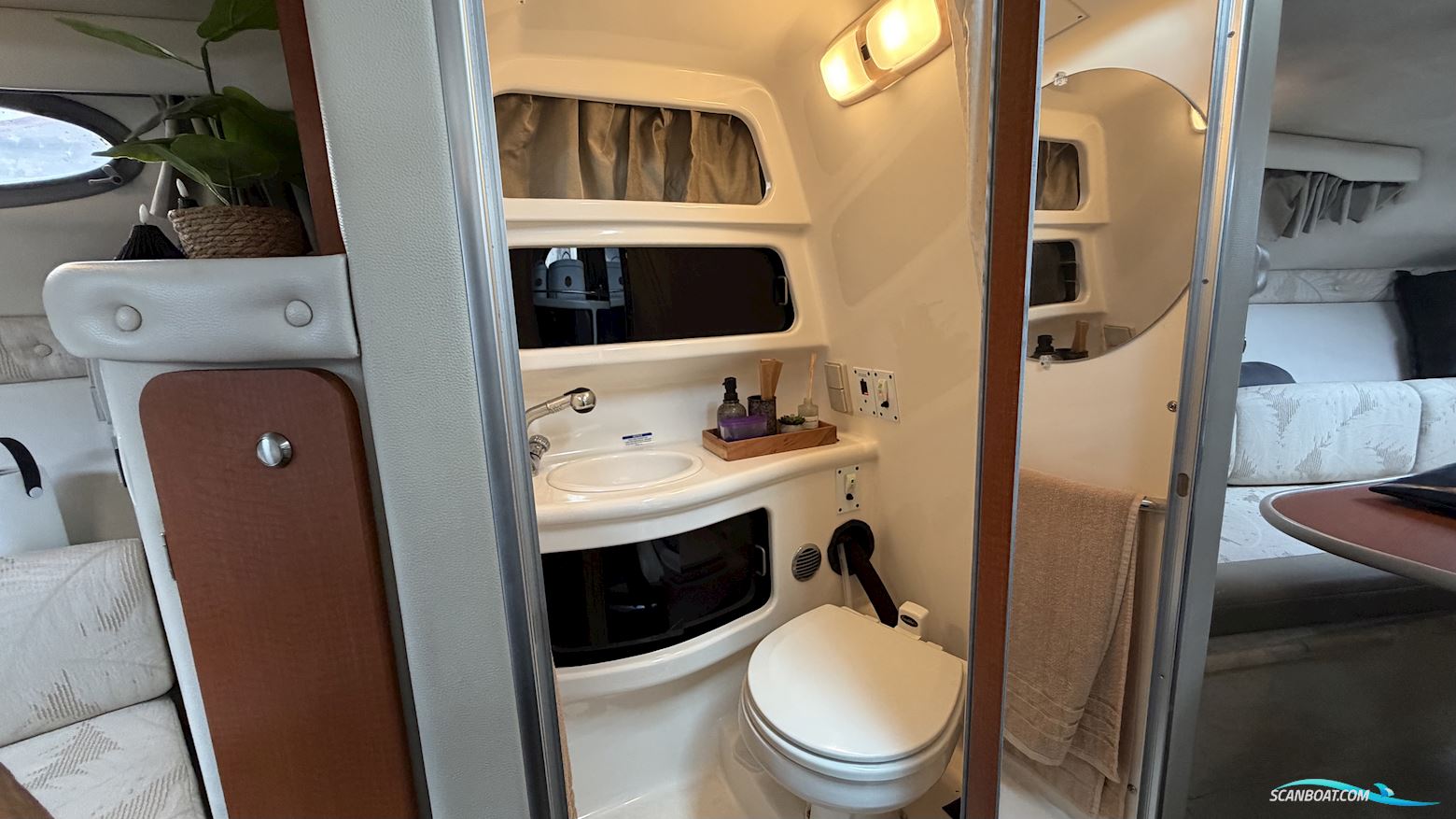 Chaparral Signature 260