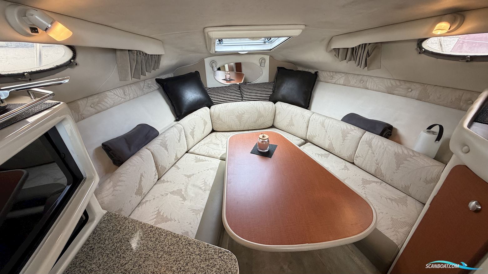 Chaparral Signature 260