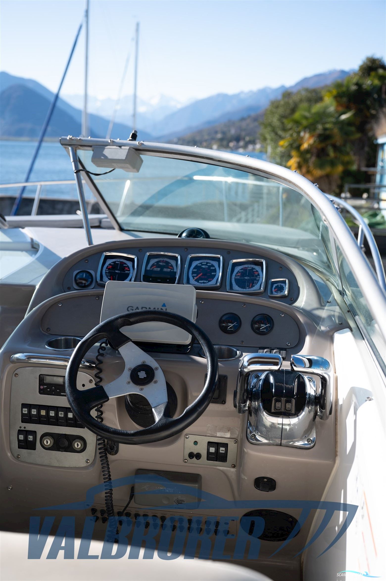 Chaparral Signature 280