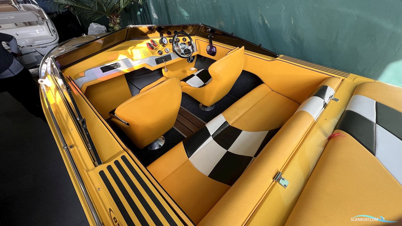 Checkmate SENATOR - V8 - 500 PS