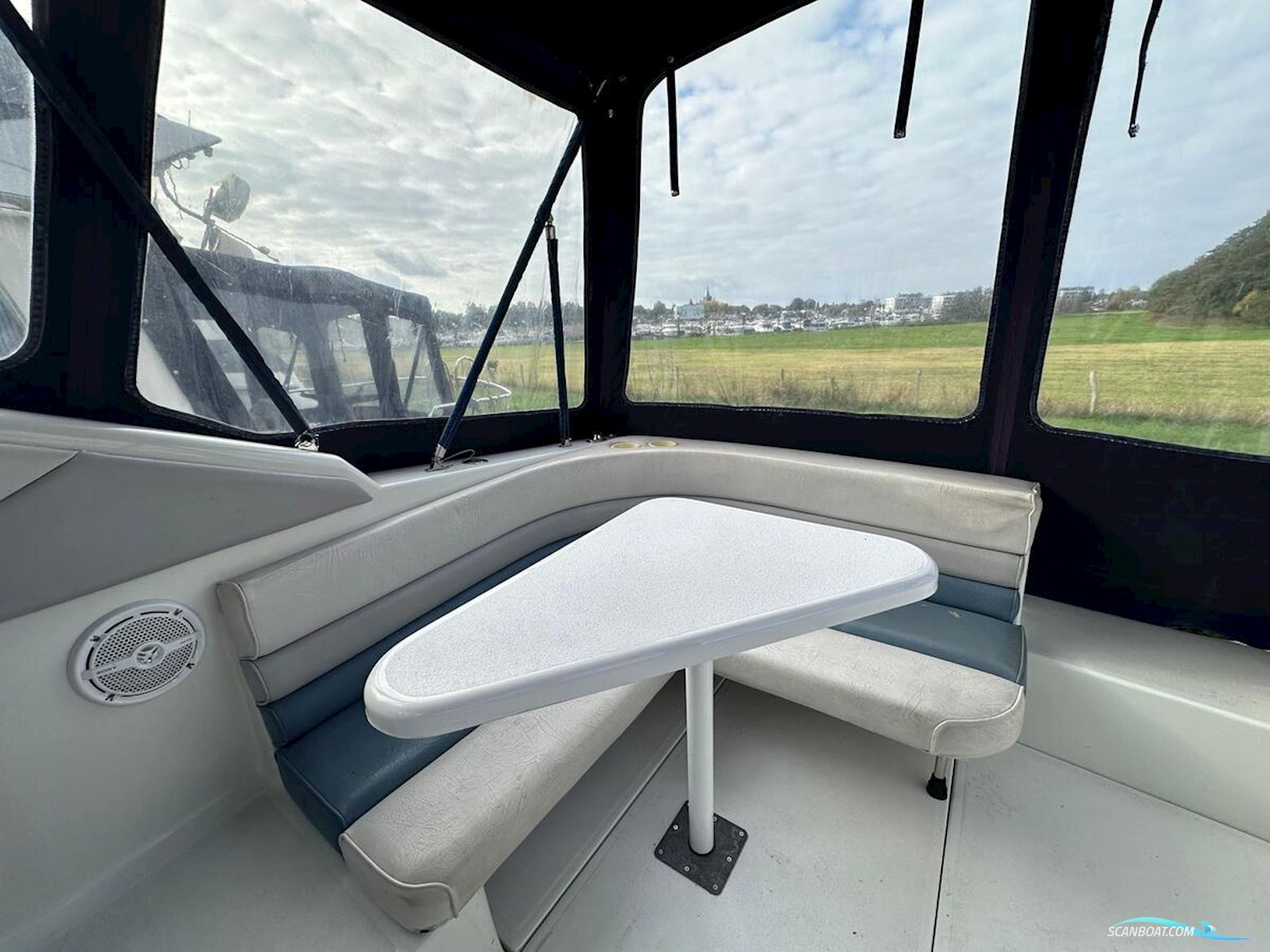 Chris Craft 262 Crowne