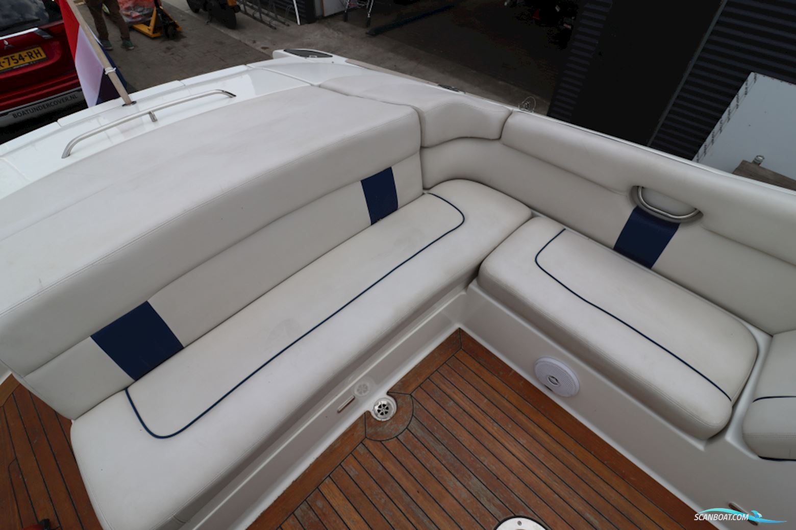 Chris Craft 28 Launch