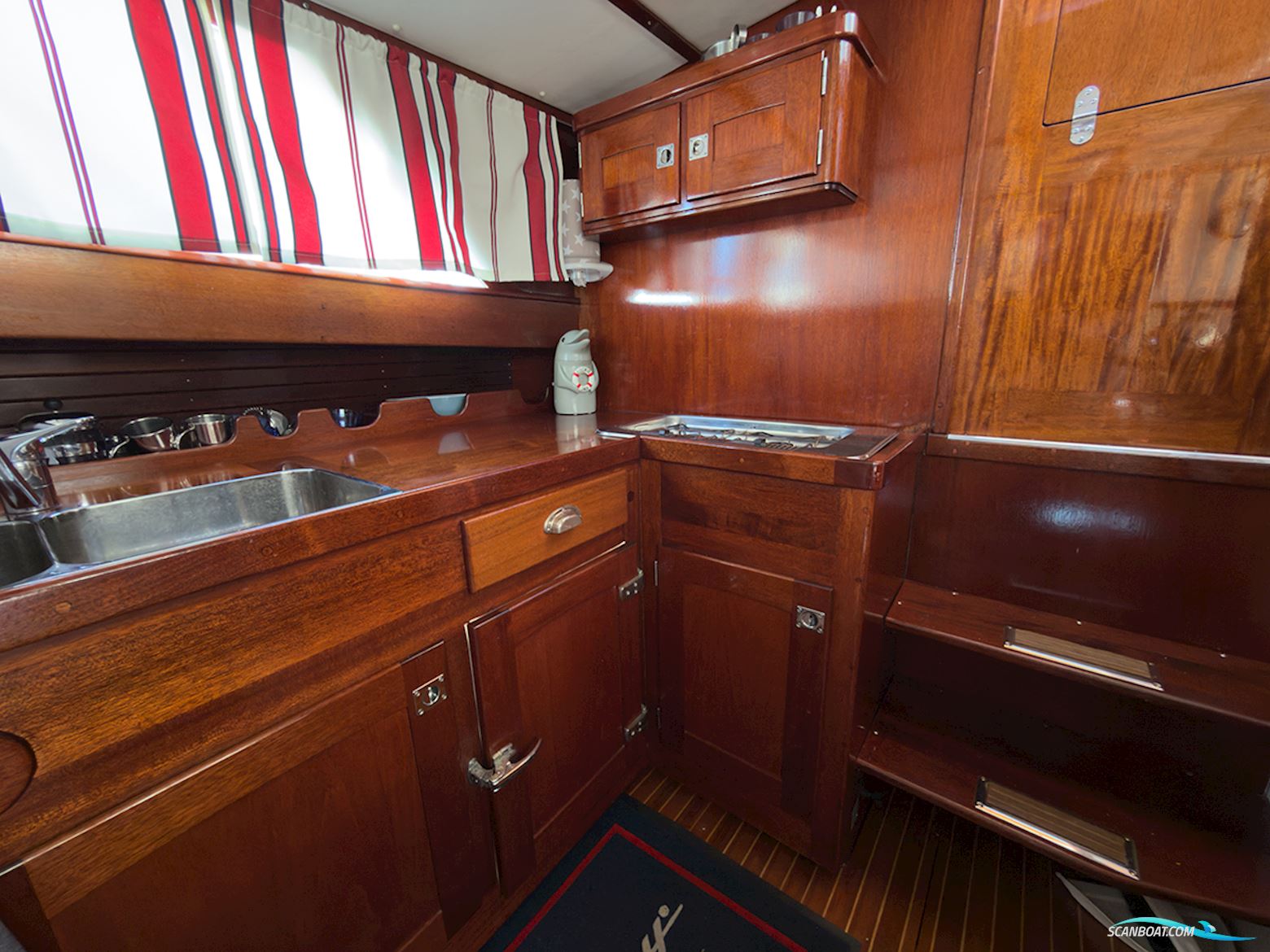 Chris-Craft 31 Commander