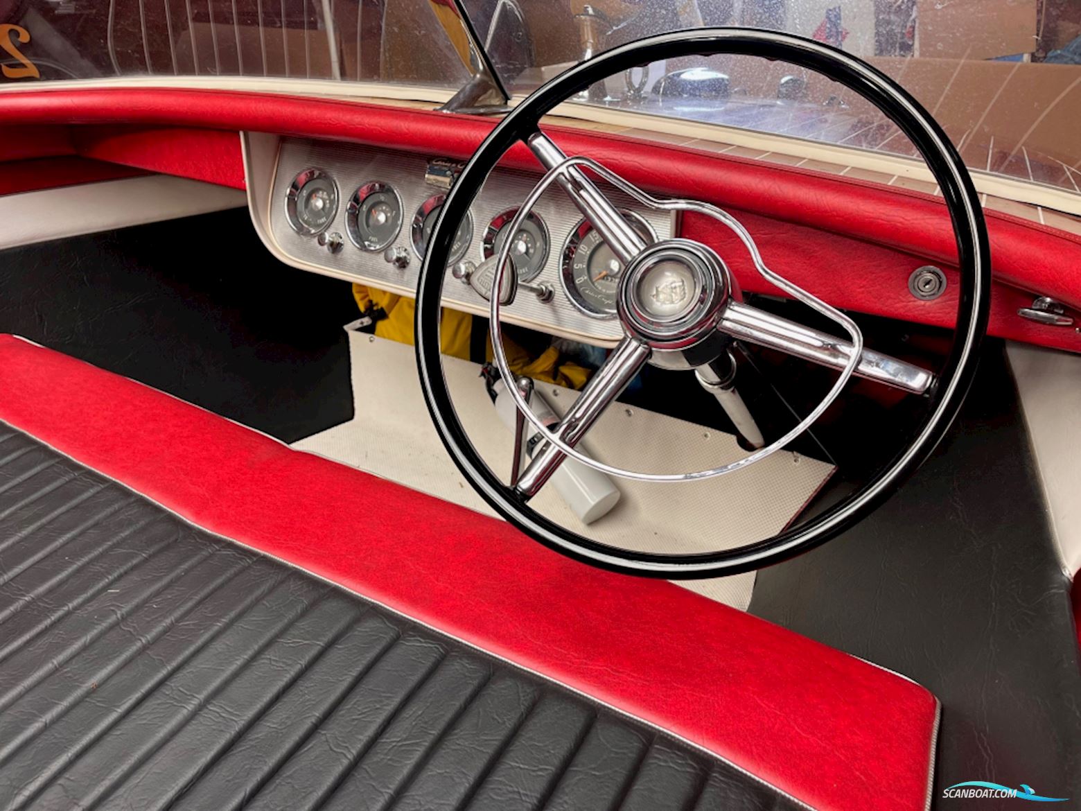Chris Craft Capri 19