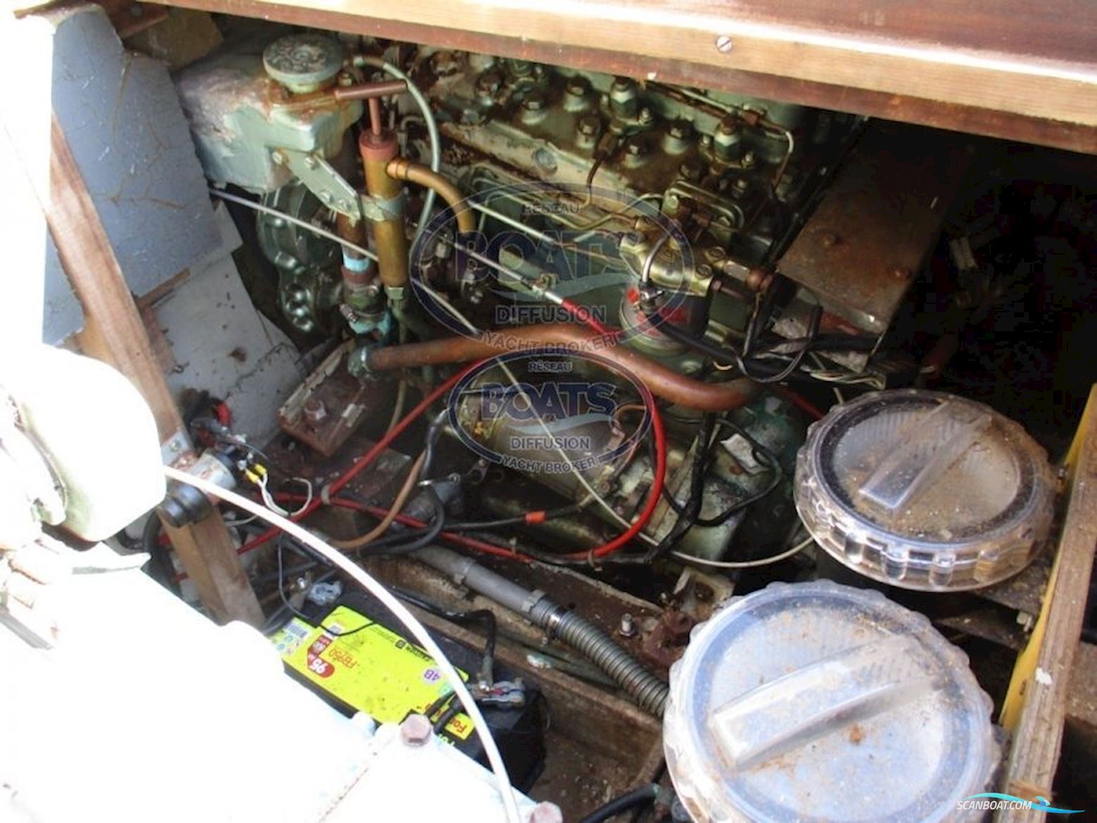 CHRIS CRAFT COMMANDER 27