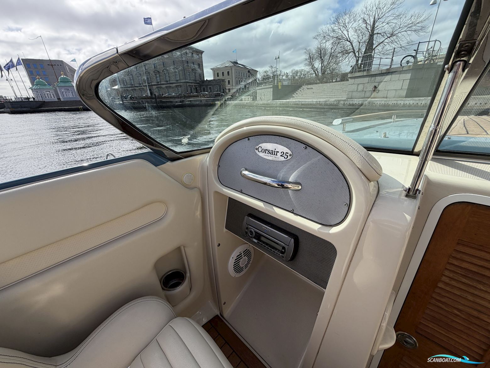 Chris Craft Corsair 25