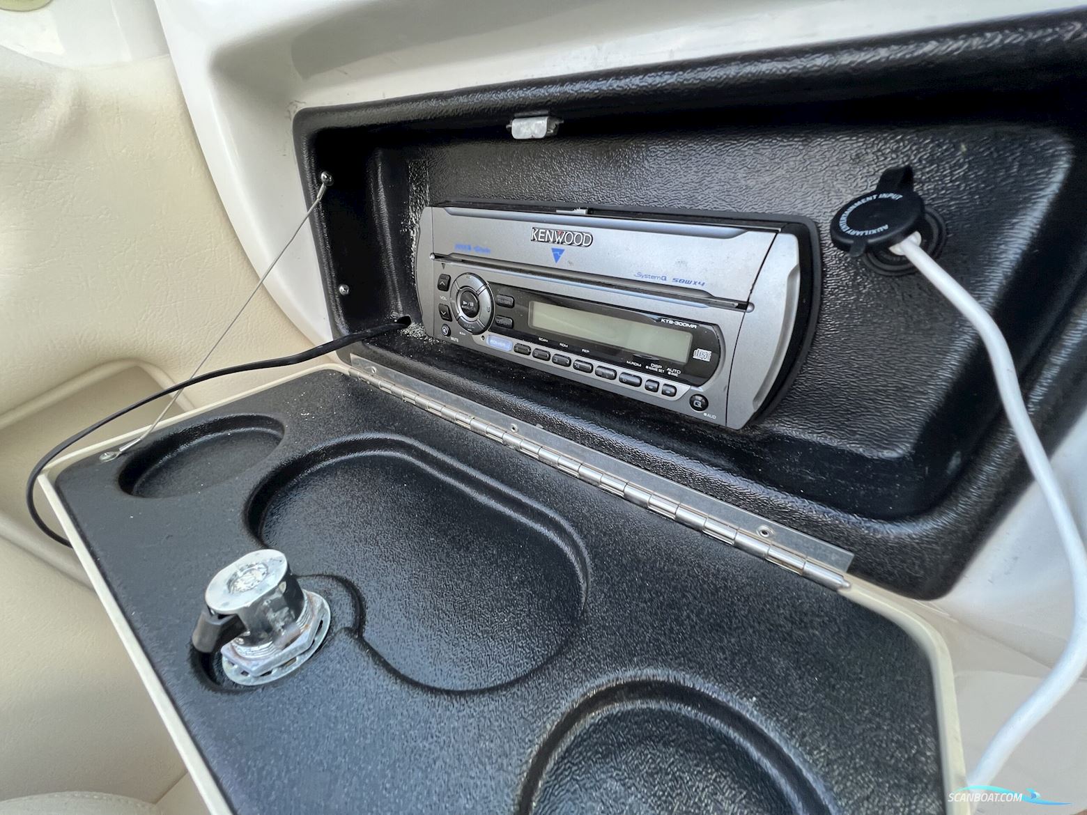 Chris Craft Corsair 28 Heritage Edition