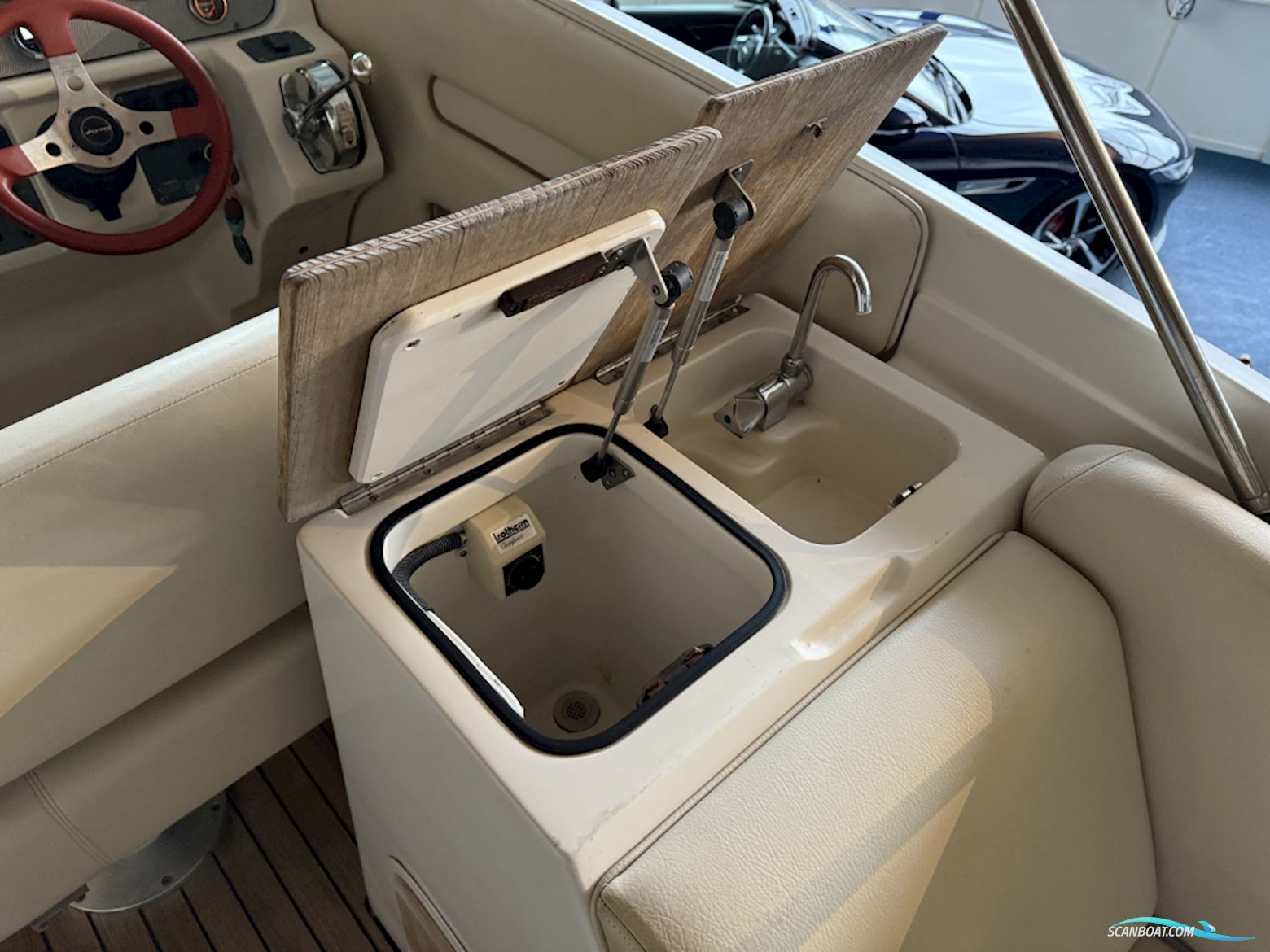 CHRIS CRAFT Corsair 28