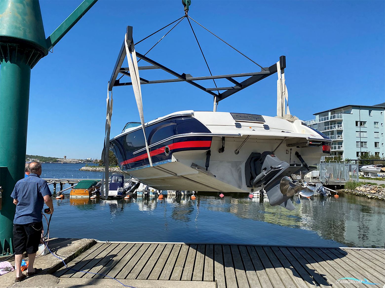Chris-Craft Corsair 28