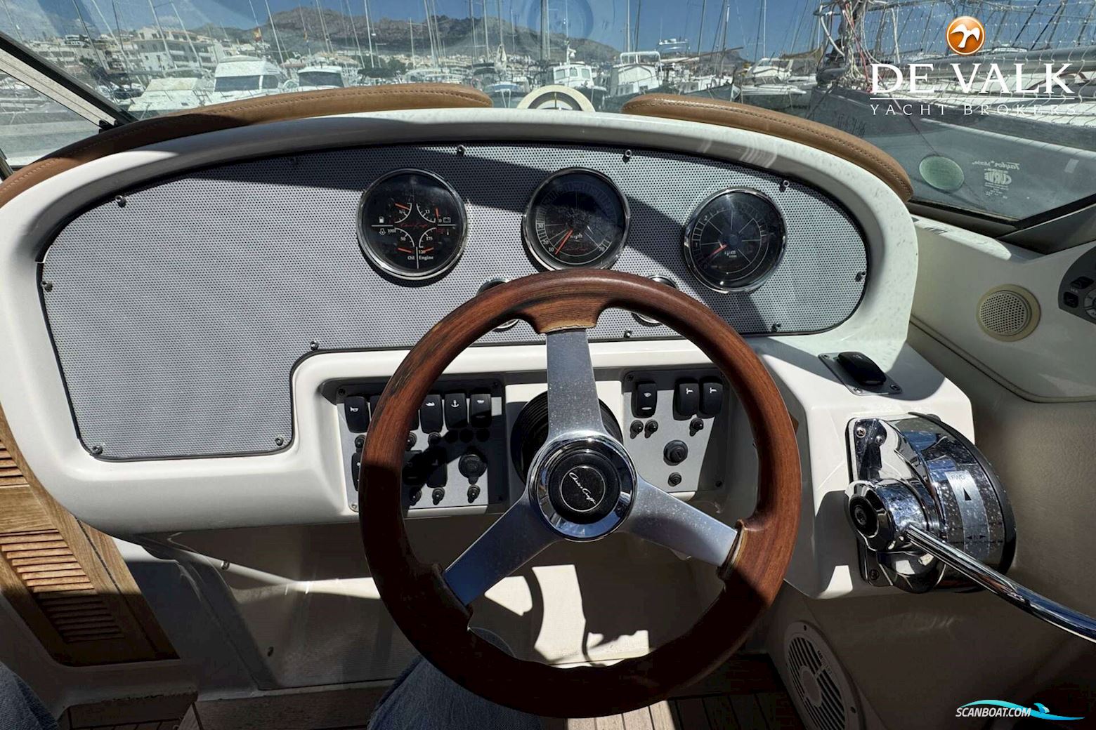 Chris-Craft Corsair 28