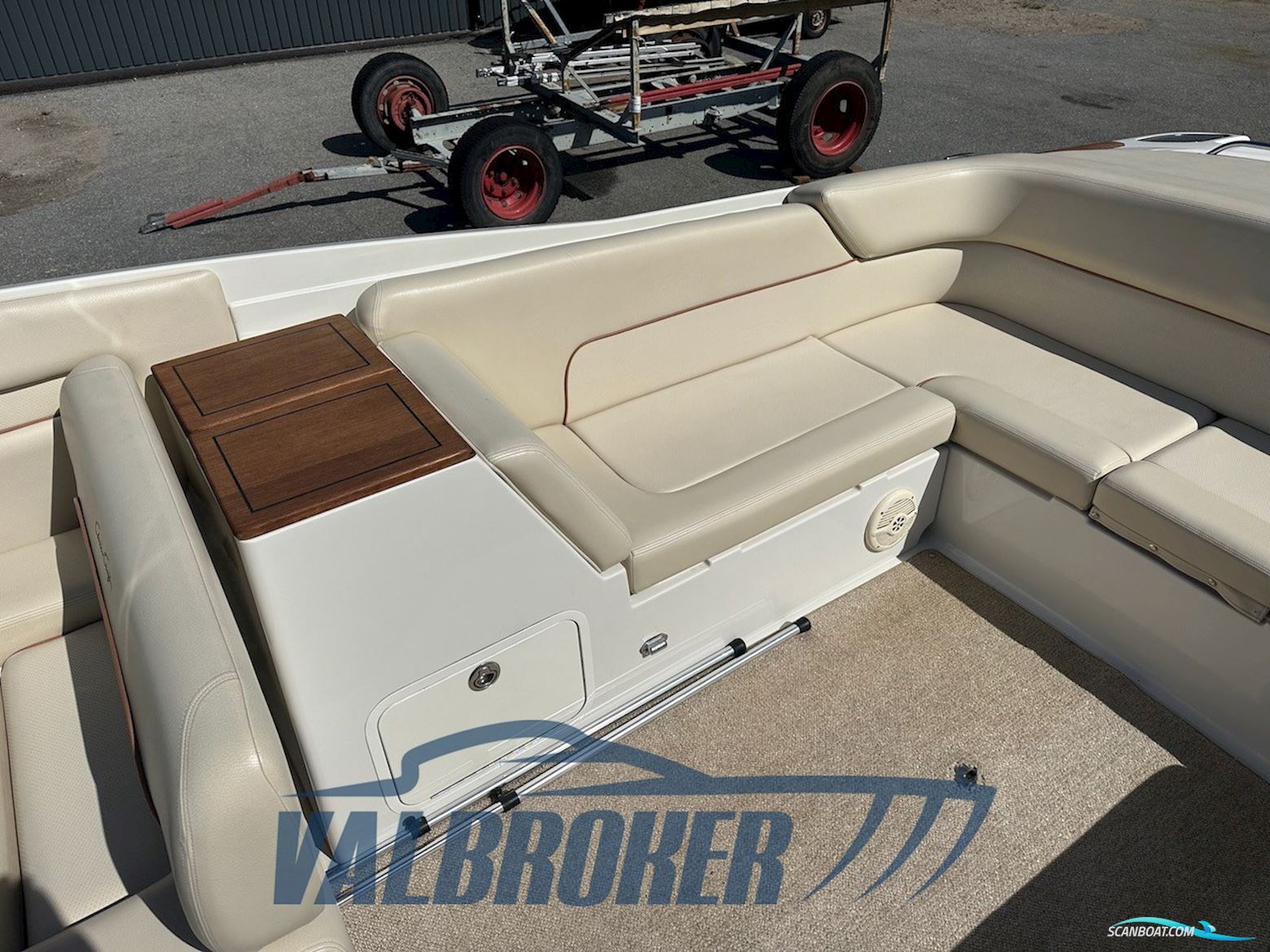 CHRIS CRAFT CORSAIR 28