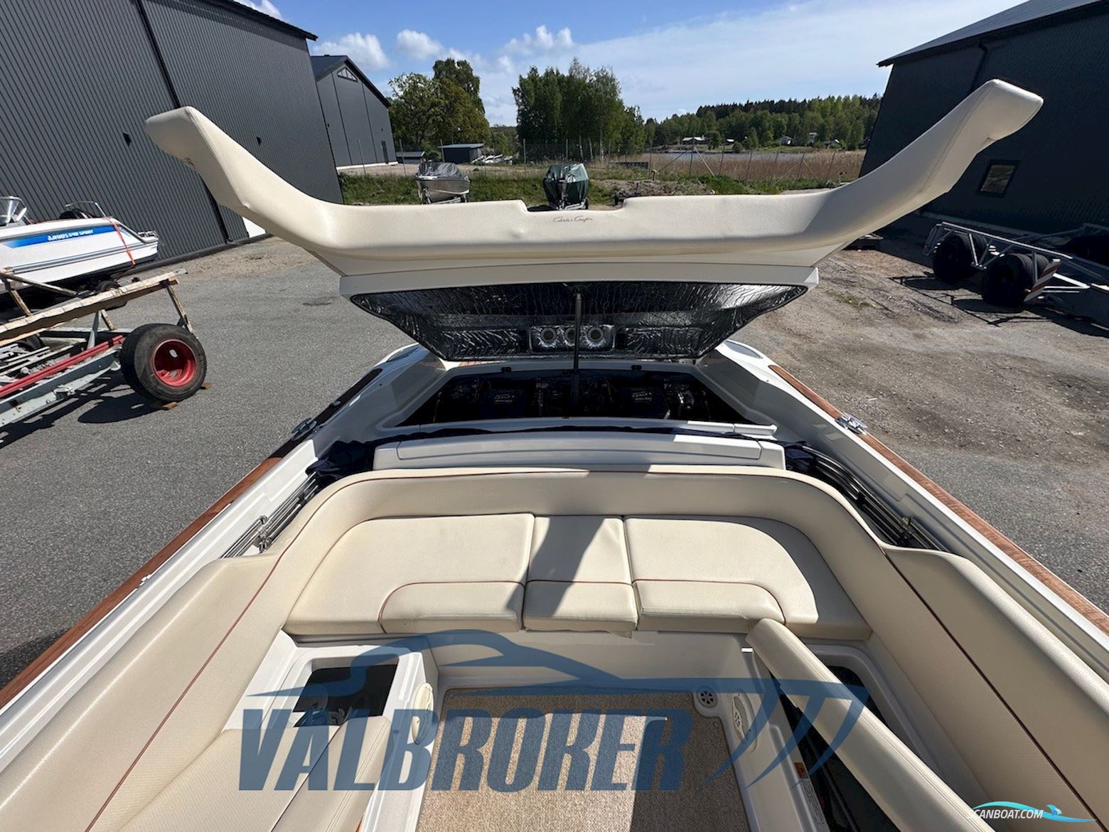 CHRIS CRAFT CORSAIR 28
