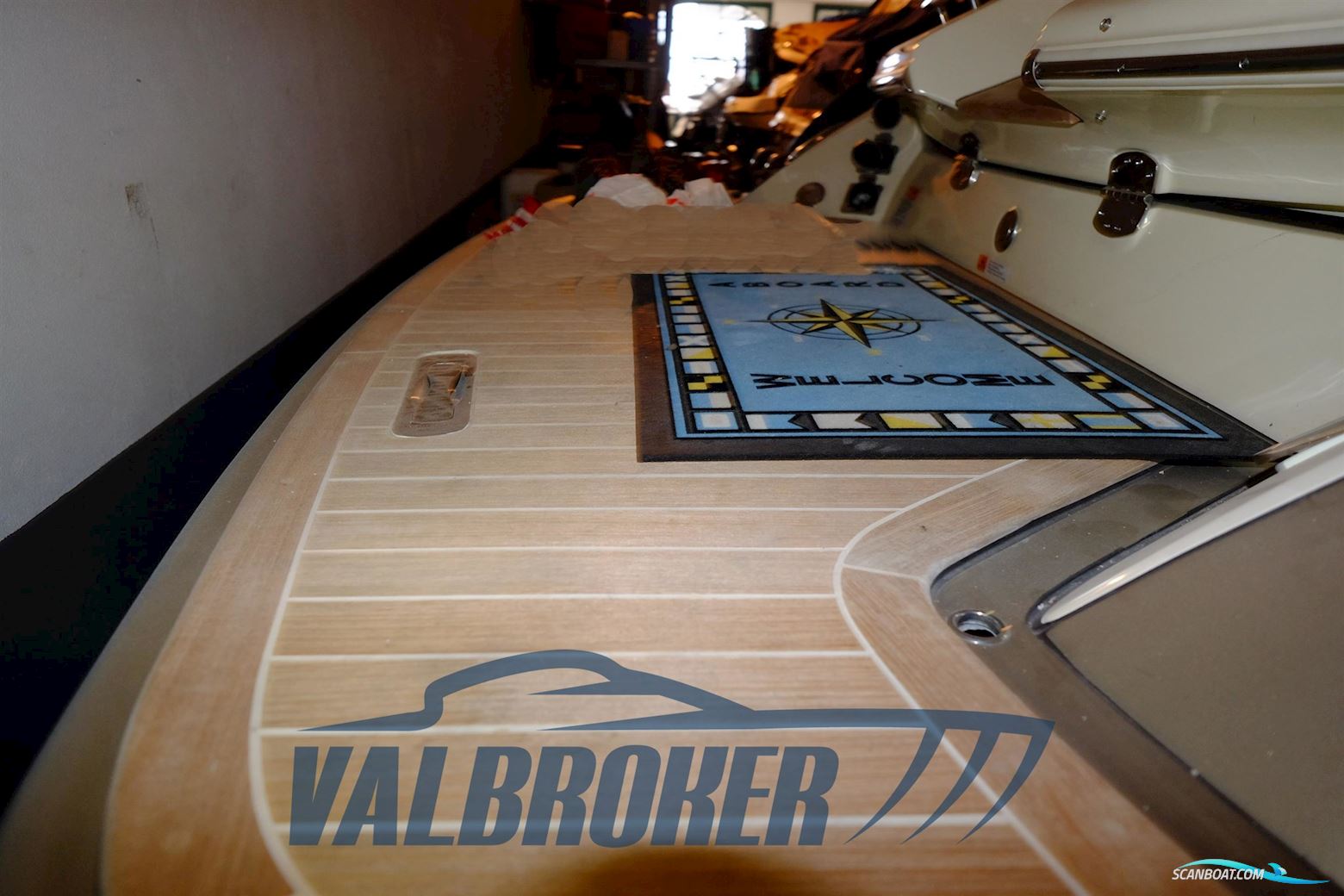 CHRIS CRAFT CORSAIR 32