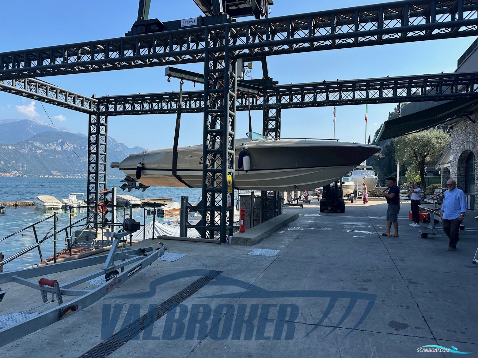 CHRIS CRAFT CORSAIR 32