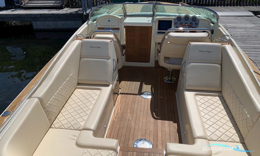 Chris-Craft Corsair 32