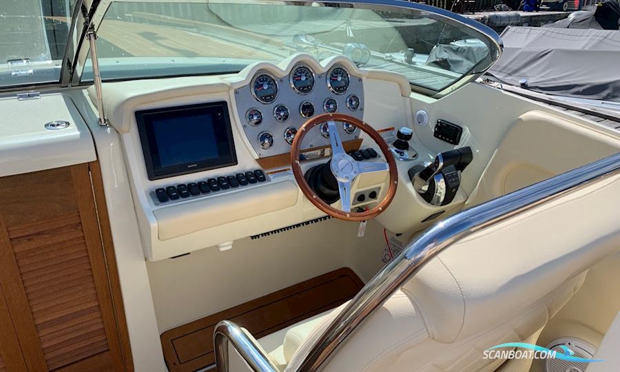 Chris-Craft Corsair 32