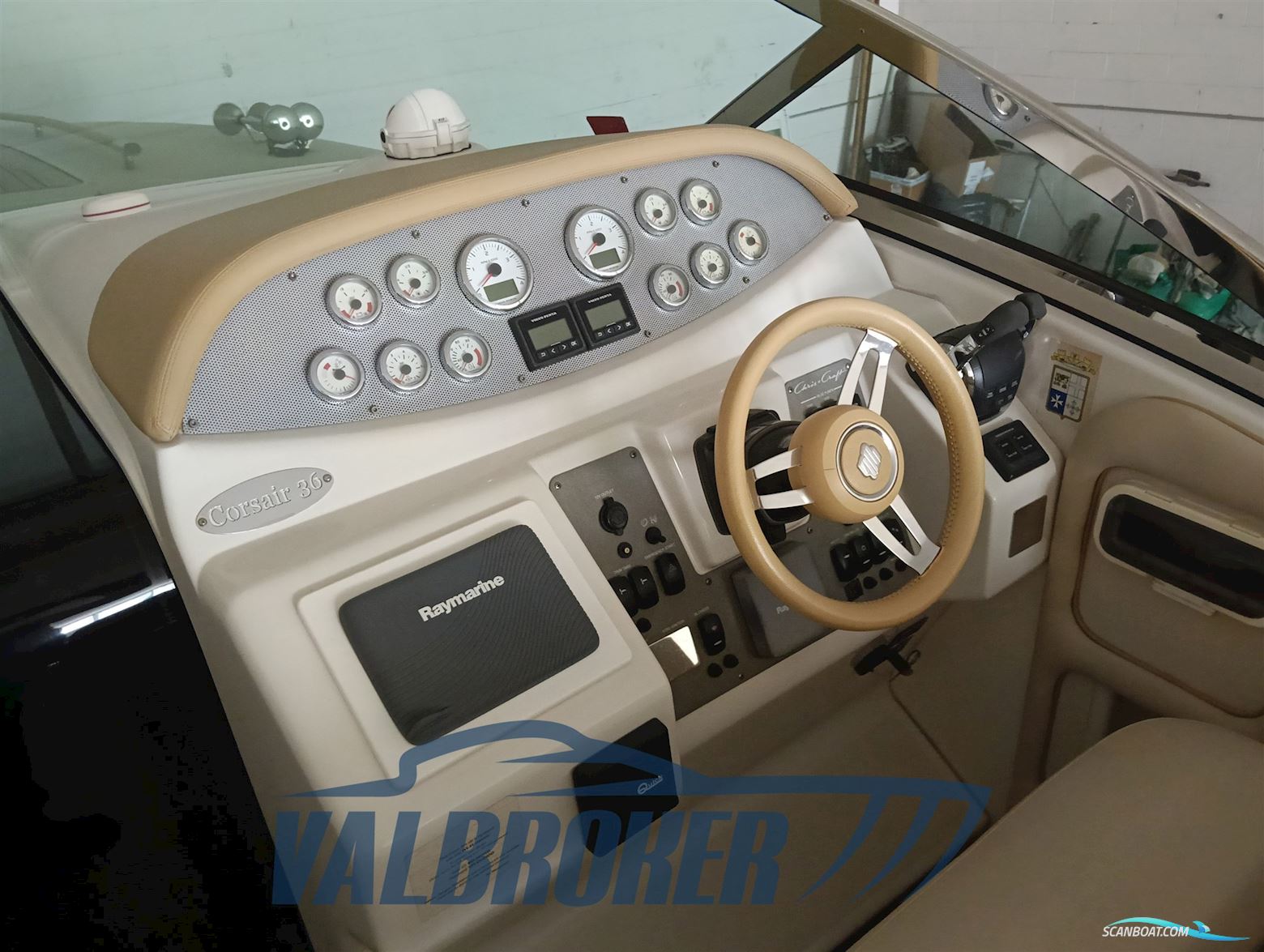 CHRIS CRAFT CORSAIR 36