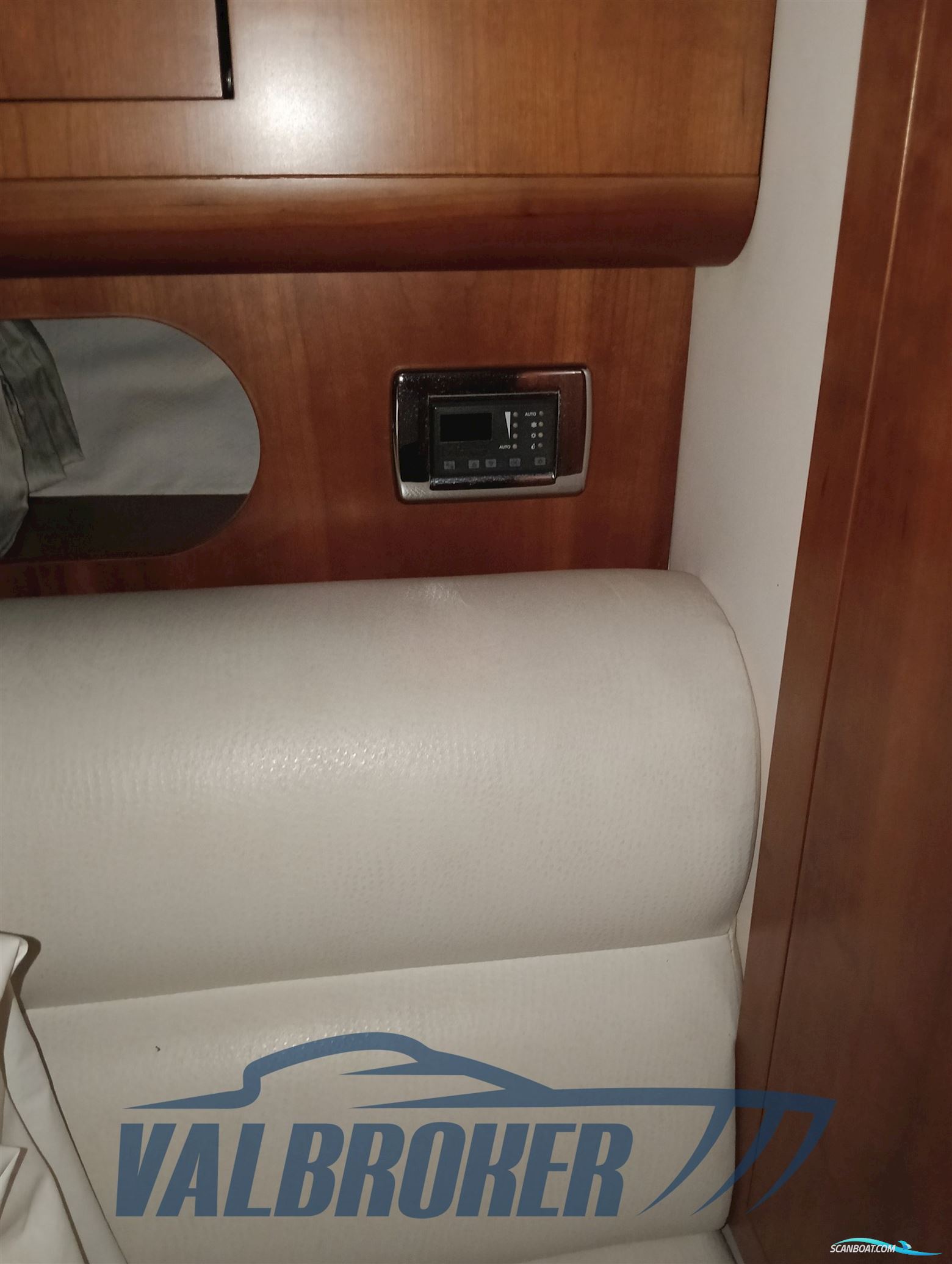 CHRIS CRAFT CORSAIR 36