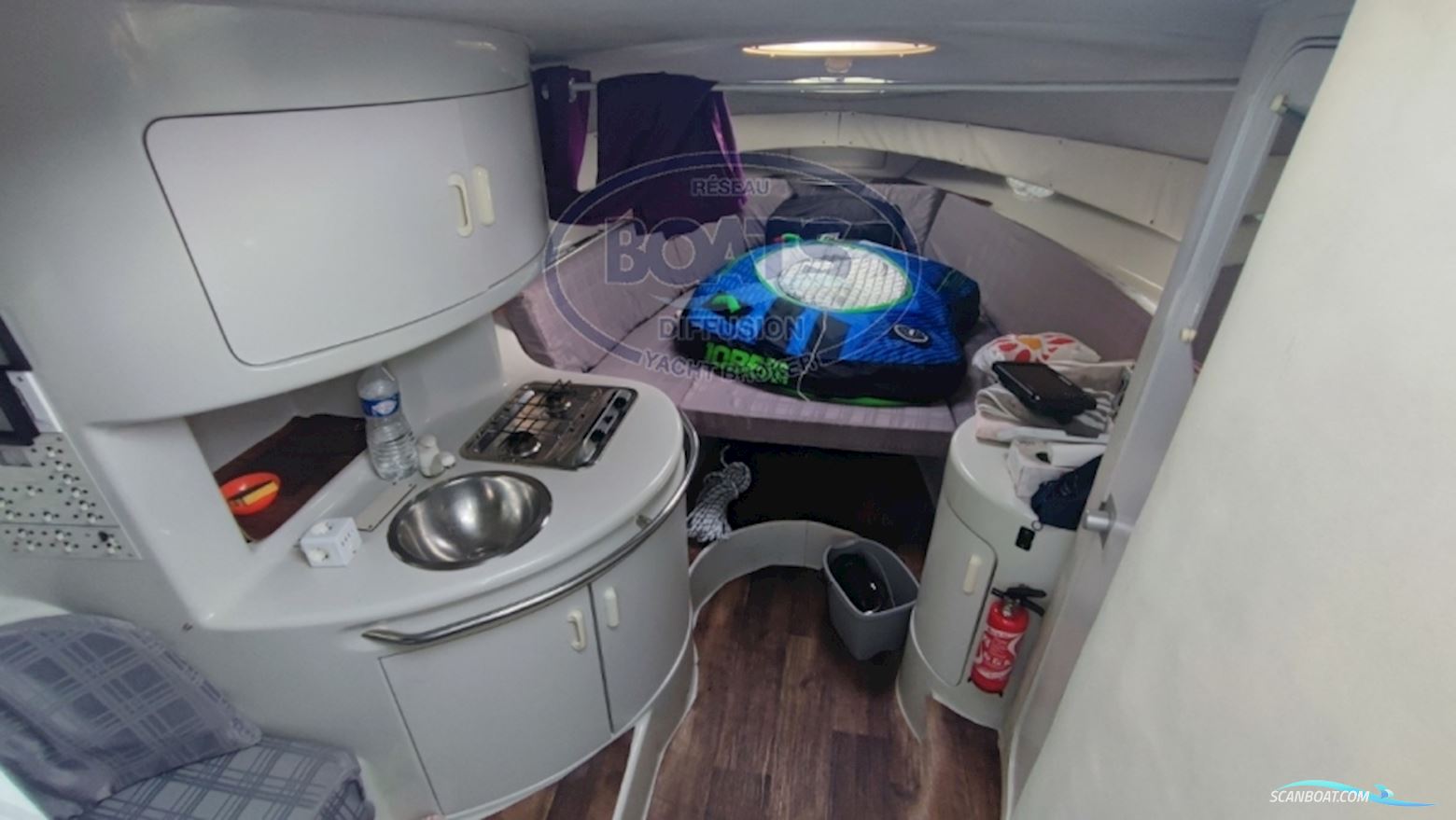 CHRIS CRAFT Crowne 272 CC