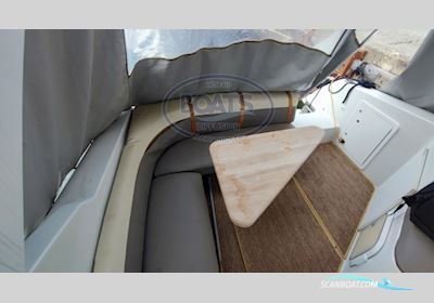 Chris Craft Crowne 272 CC Motorbåd 1992, med Volvo Penta motor, Frankrig