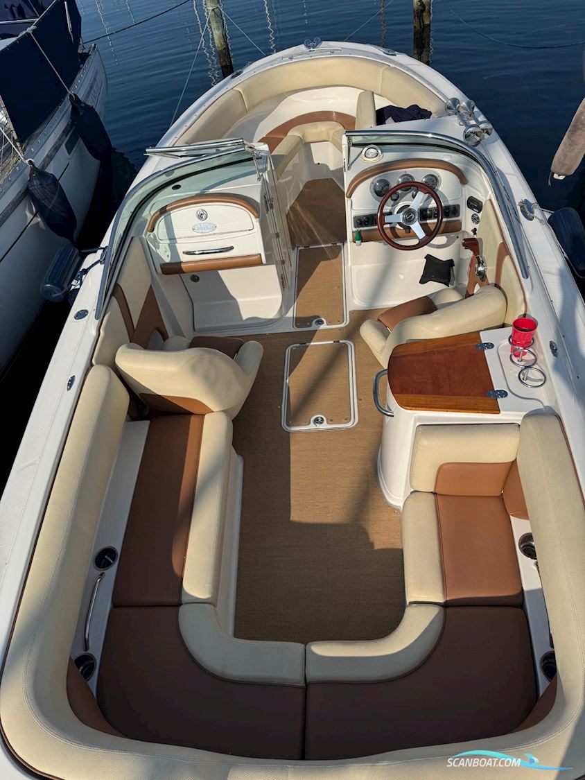 Chris Craft Launch 25