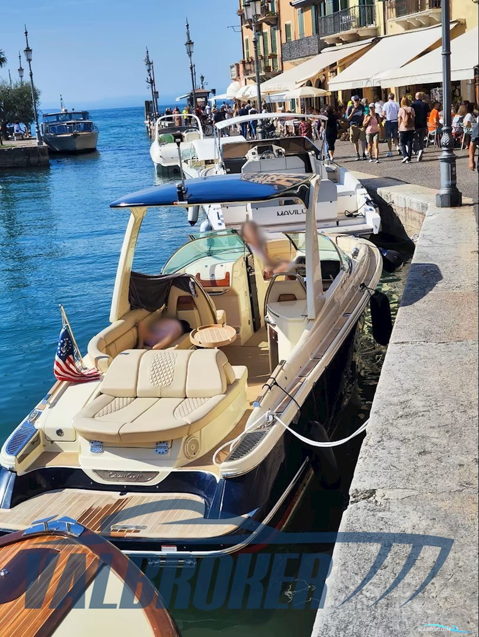 Chris Craft Launch 28 GT - Heritage Edition