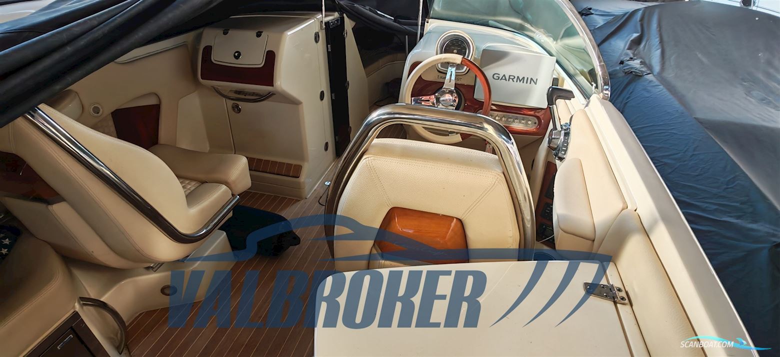 Chris Craft Launch 28 GT - Heritage Edition