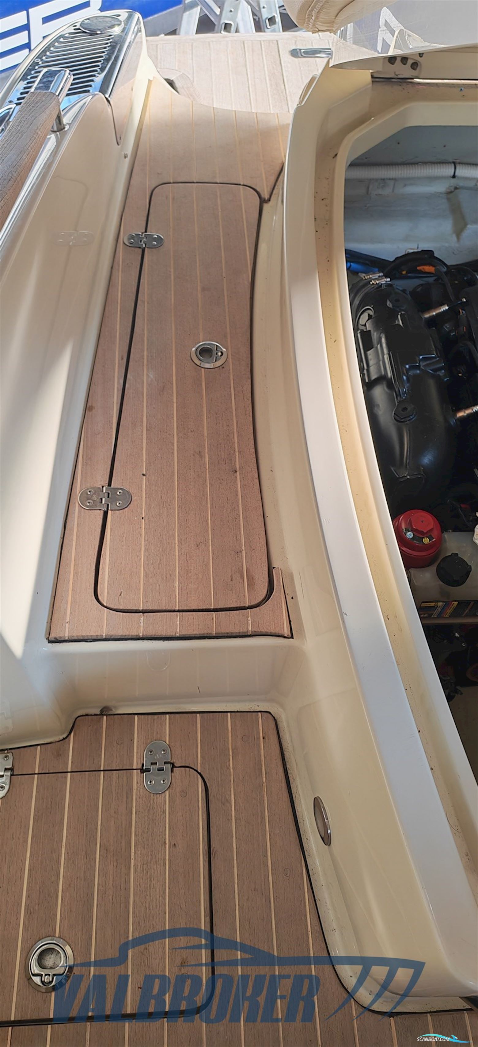 Chris Craft Launch 28 GT - Heritage Edition