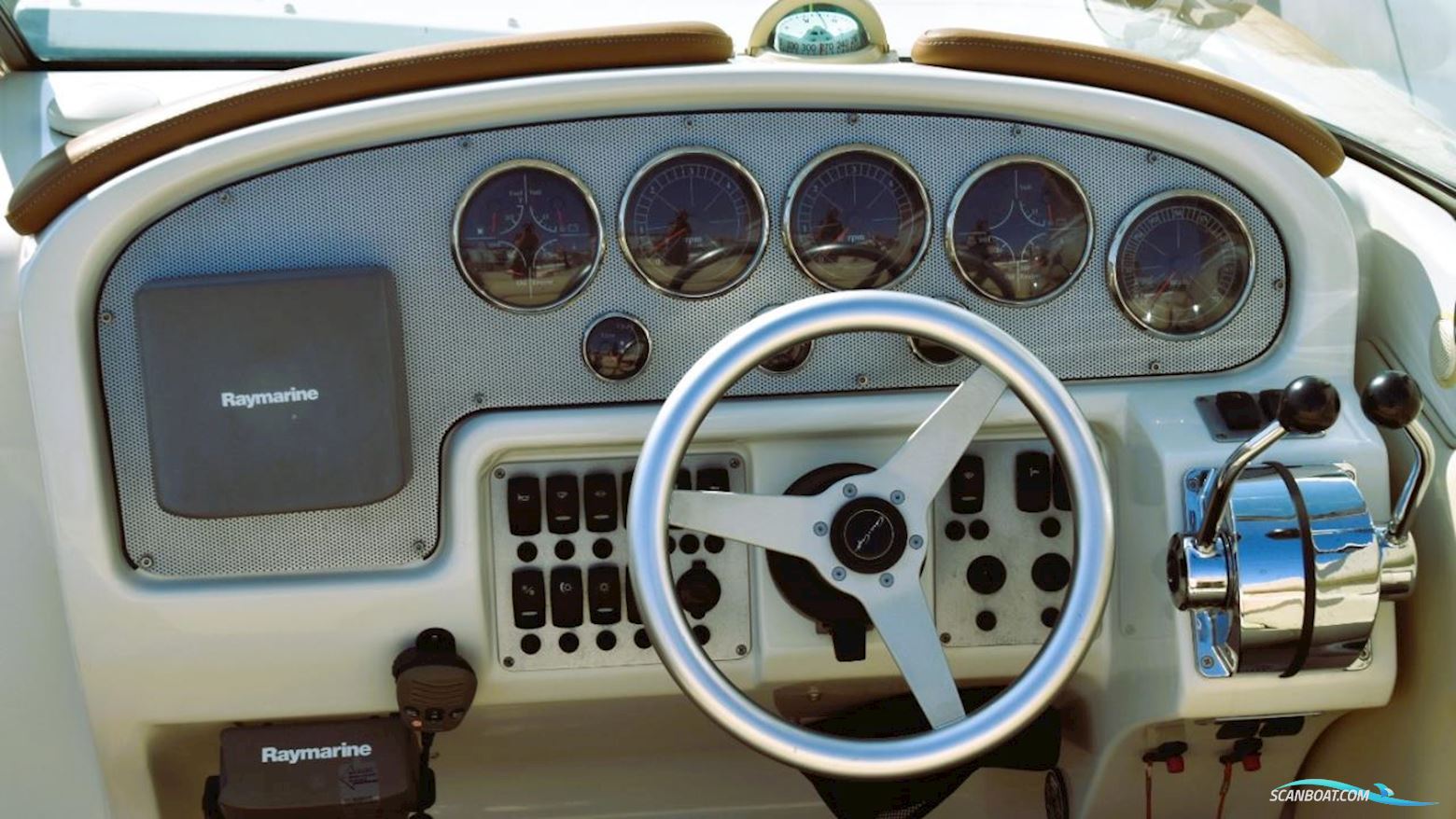 Chris Craft Launch 28