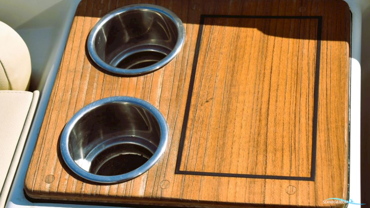 Chris Craft Launch 28