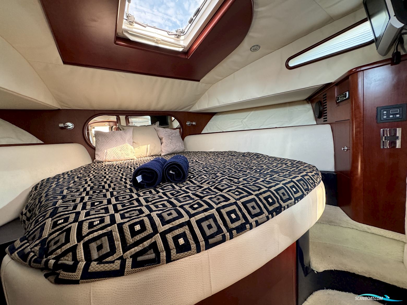 Chris Craft Roamer 40 Lobster