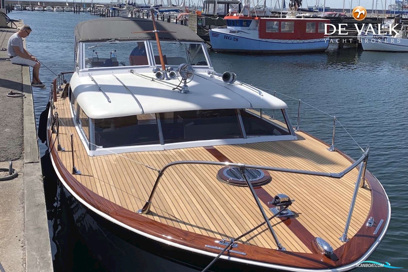 Chris-Craft Roamer Express Deluxe