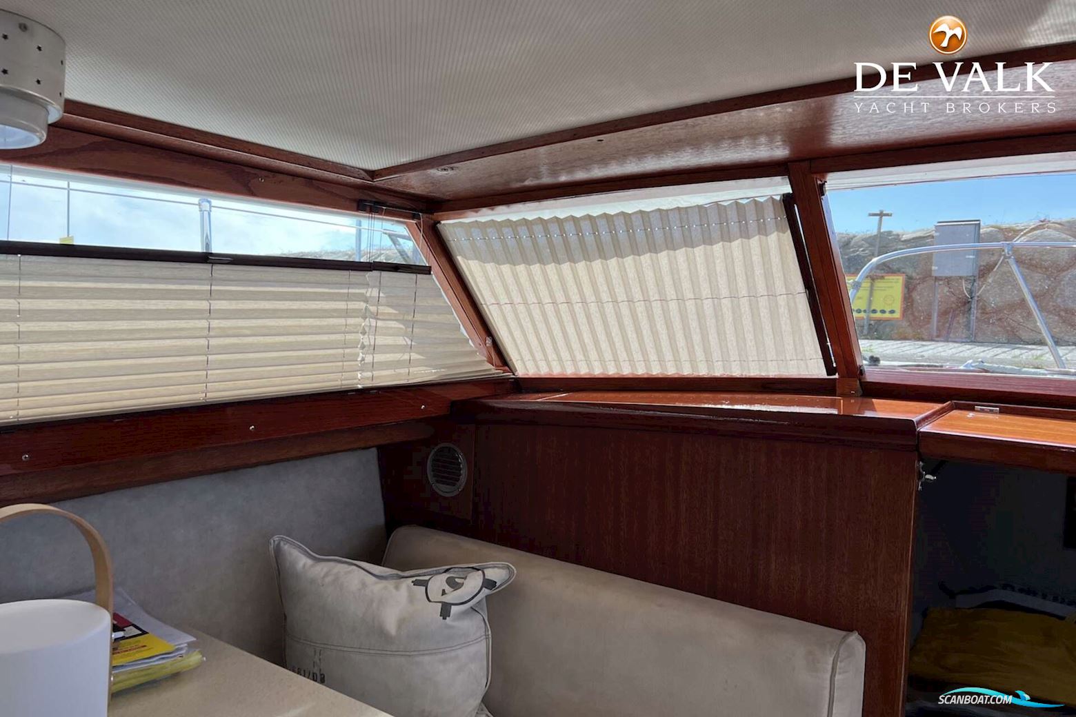 Chris-Craft Roamer Express Deluxe