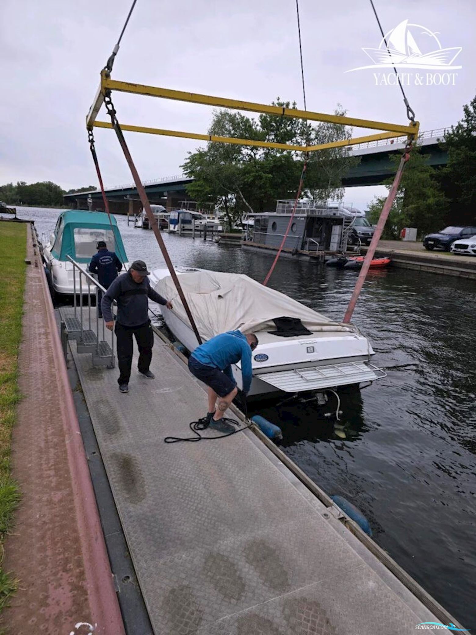 CHRIS CRAFT Scorpion 260 SL