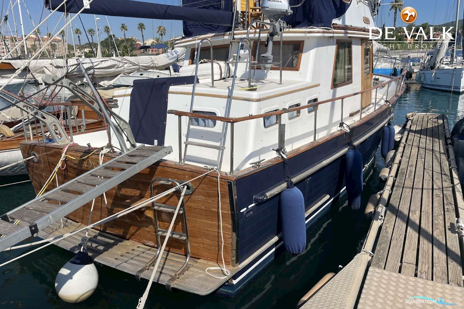 Chung Hwa Boat Building Trawler 34