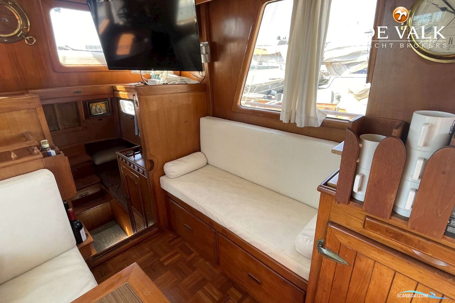 Chung Hwa Boat Building Trawler 34