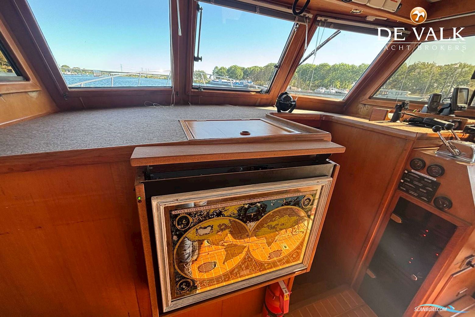 CHUNG HWA BOAT BUILDING TRAWLER 36 SEA SEDAN