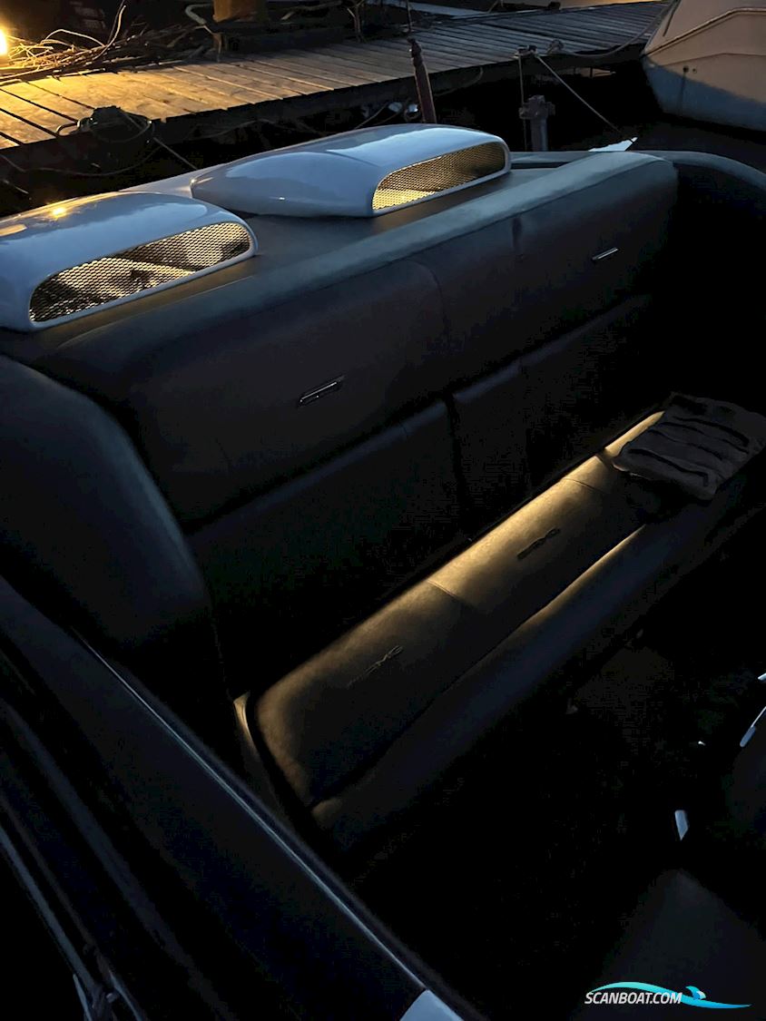 Cigarette 38 Top Gun