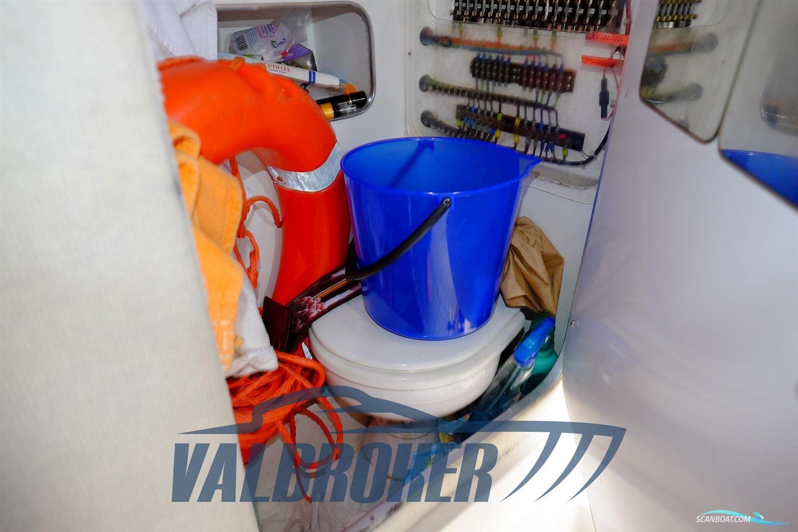 Cigarette R.T. 35' Cafe' Racer