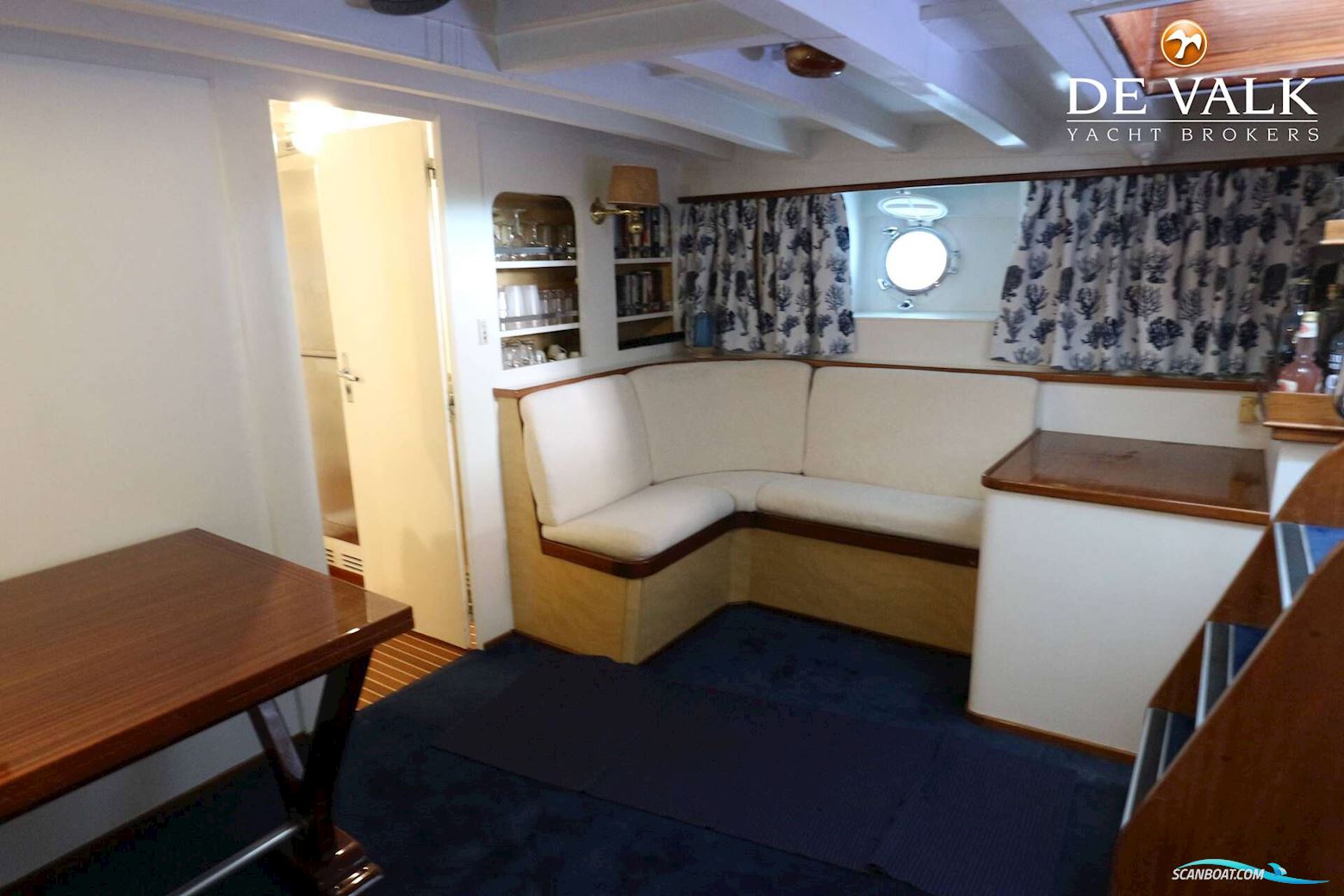 Classic Motor Yacht