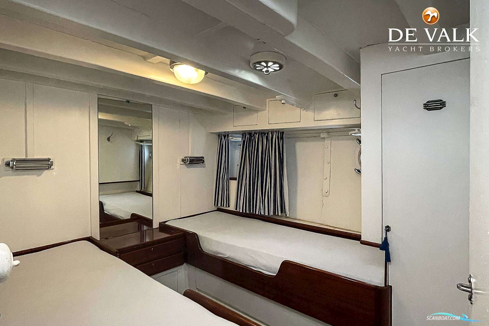 Classic Motor Yacht