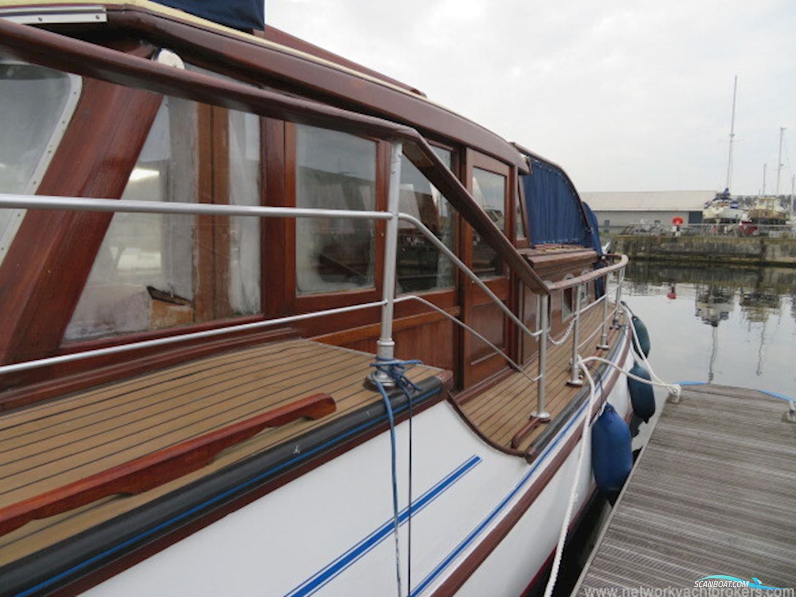 Classic Wooden Launch