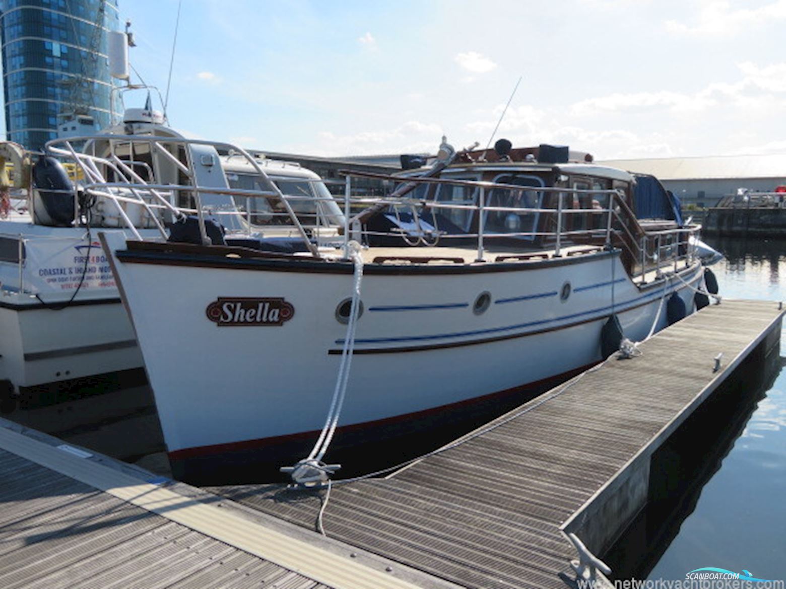 Classic Wooden Launch