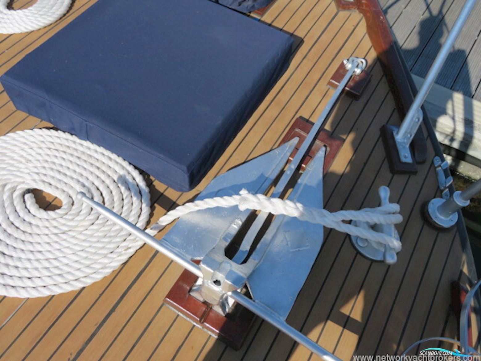 Classic Wooden Launch