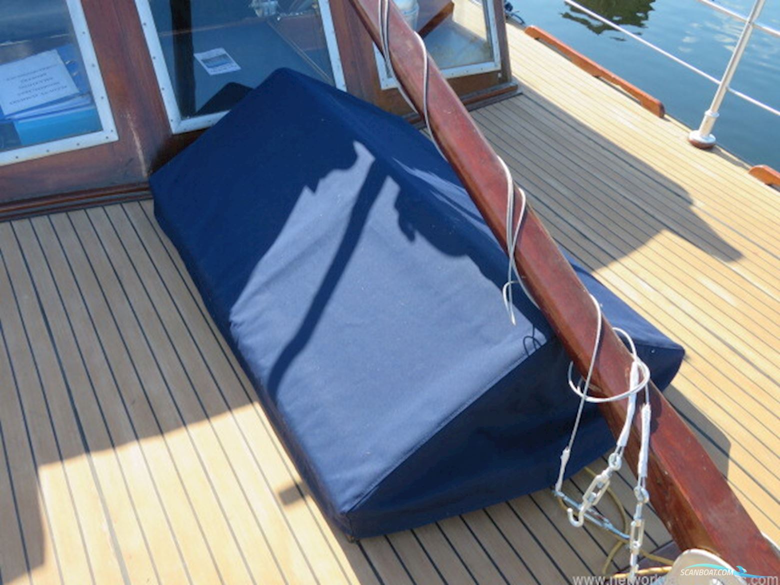 Classic Wooden Launch