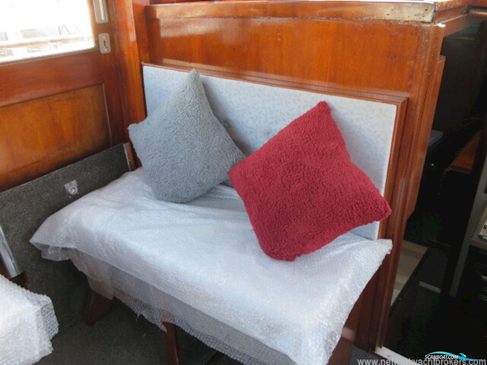 Classic Wooden Launch