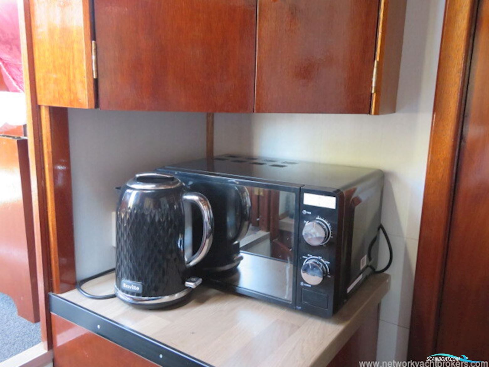 Classic Wooden Launch