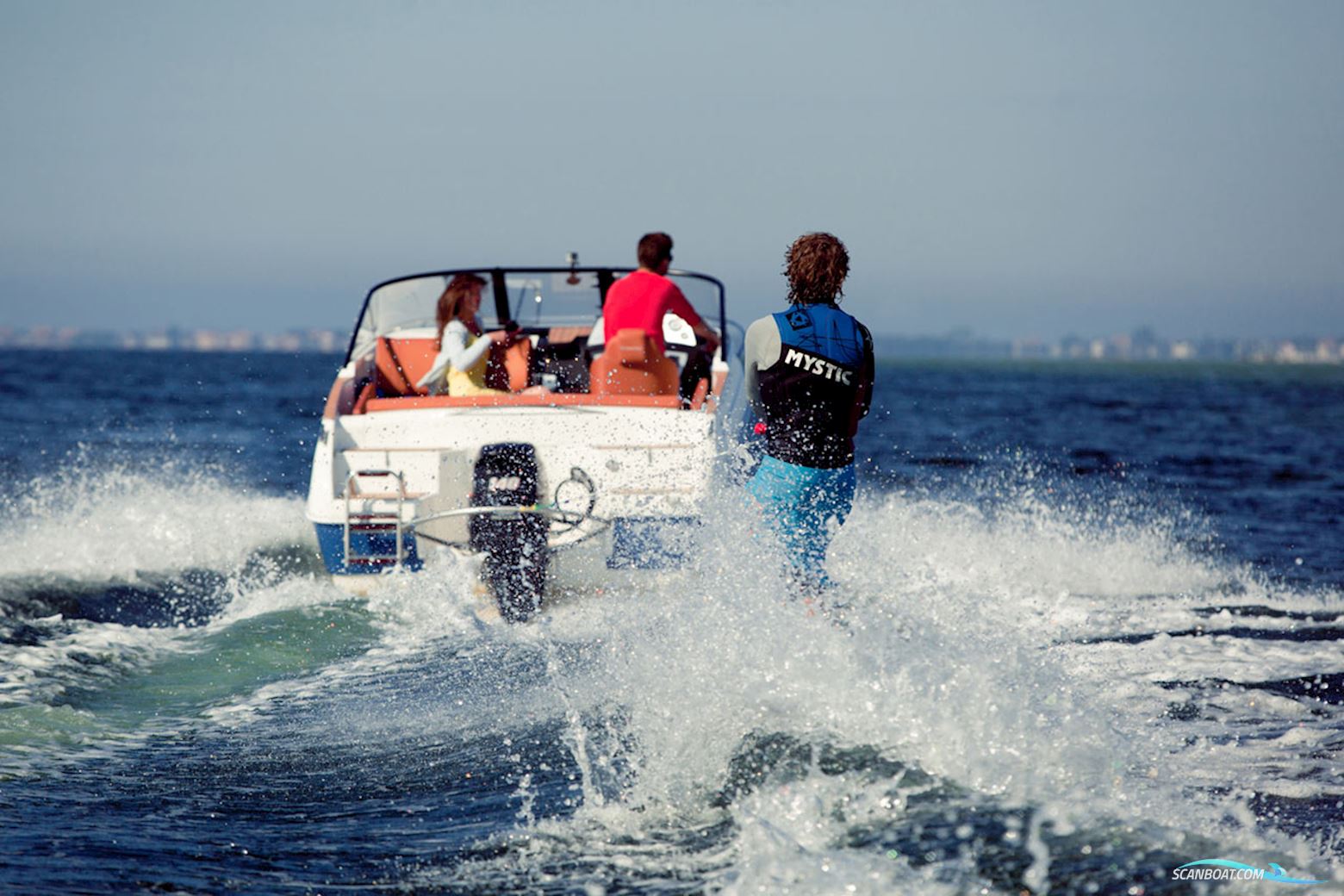 Coaster 600 BR - 100 HK Yamaha/Udstyr