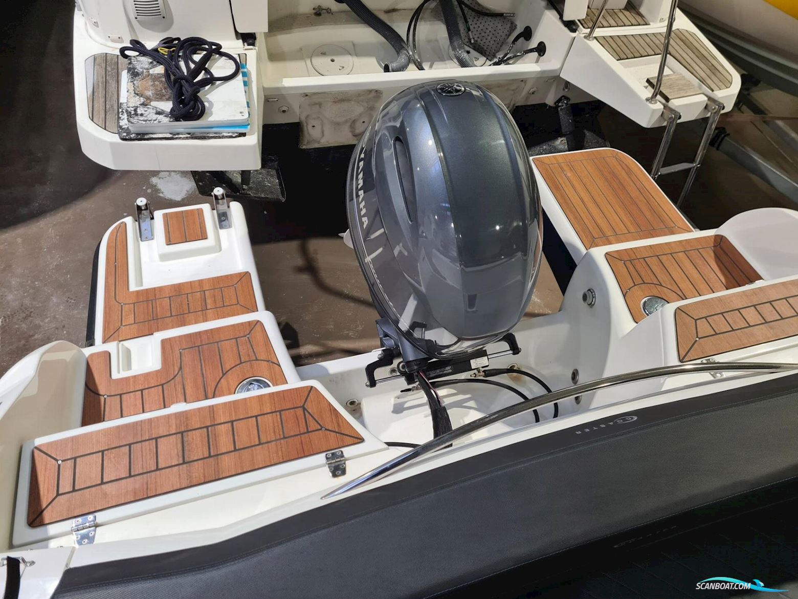 Coaster 600 BR m/100 HK Yamaha og udstyr