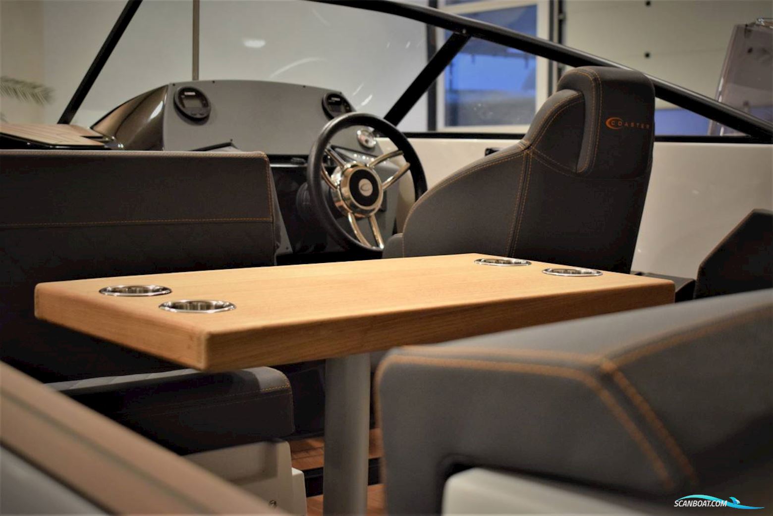 Coaster 600 DC - 100 HK Yamaha/Udstyr